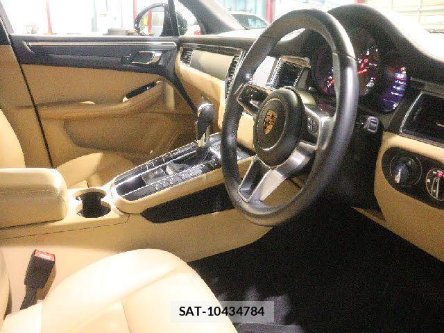 Porsche MACAN 2017-03 4176810-6