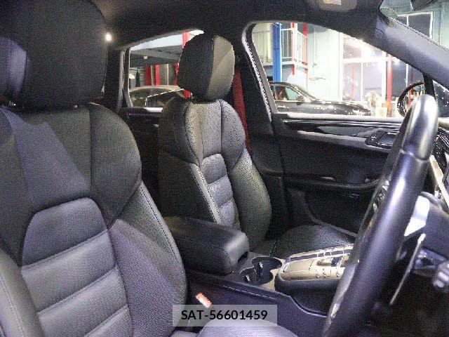 Porsche MACAN 2019-07 4329279-27