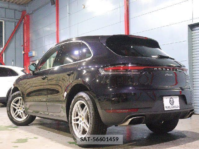 Porsche MACAN 2019-07 4329279-3
