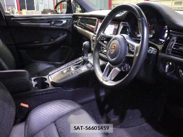 Porsche MACAN 2019-07 4329279-6