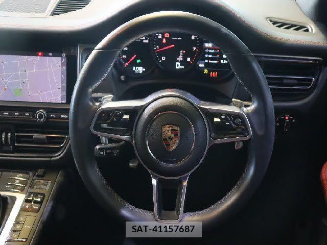 Porsche MACAN 2020-08 4599339-26