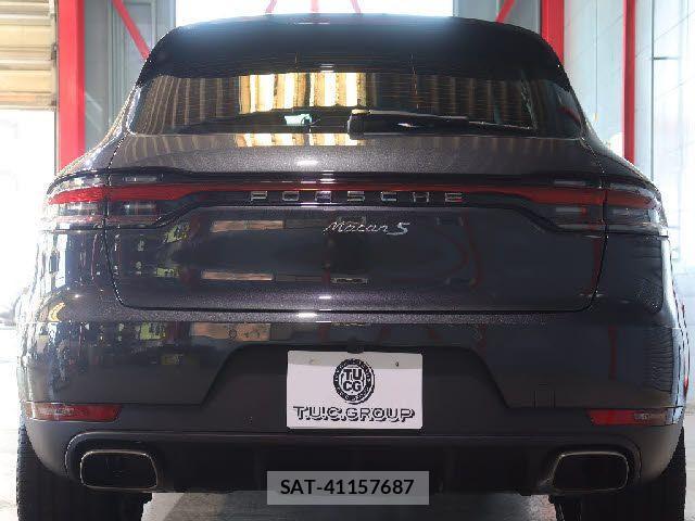 Porsche MACAN 2020-08 4599339-5