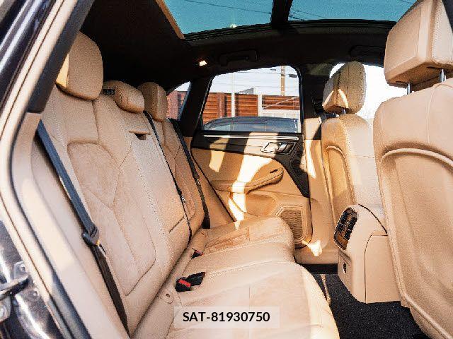Porsche MACAN 2017-08 5875449-13