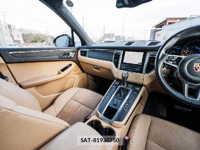 Porsche MACAN 2017-08 5875449-25
