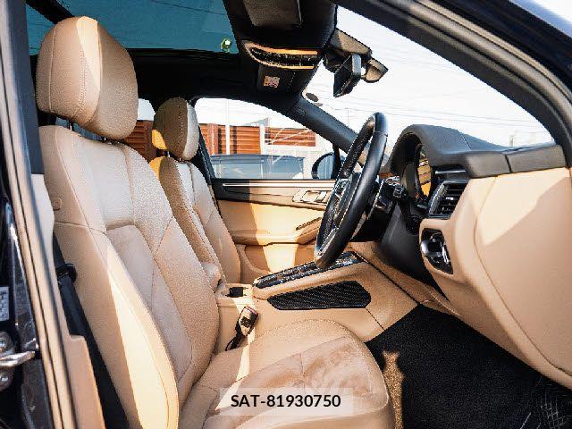 Porsche MACAN 2017-08 5875449-3
