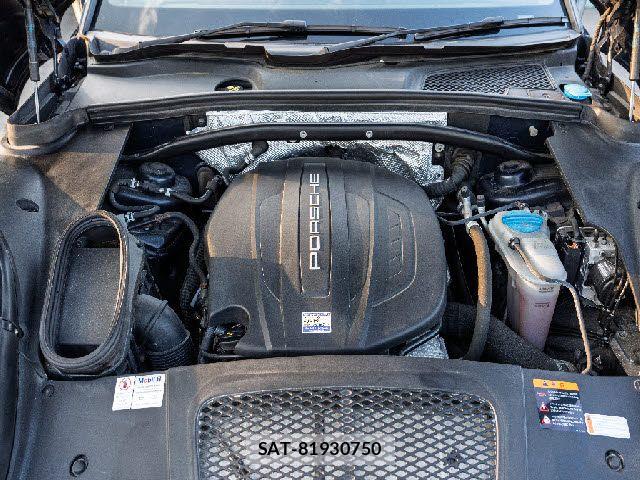 Porsche MACAN 2017-08 5875449-5