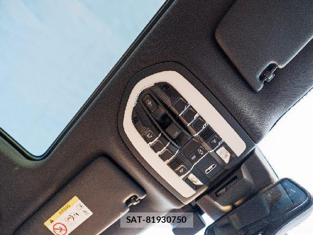 Porsche MACAN 2017-08 5875449-8