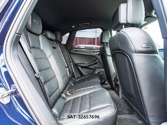 Porsche MACAN 2020-12 5875438-13
