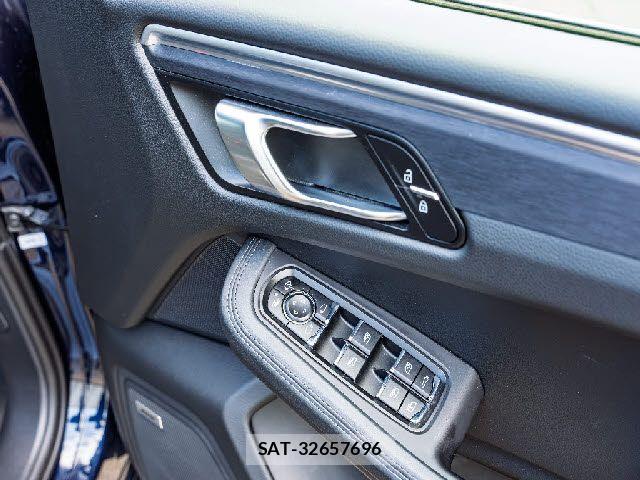 Porsche MACAN 2020-12 5875438-16