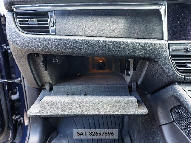 Porsche MACAN 2020-12 5875438-18