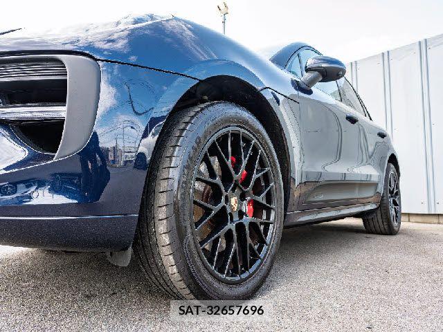 Porsche MACAN 2020-12 5875438-1