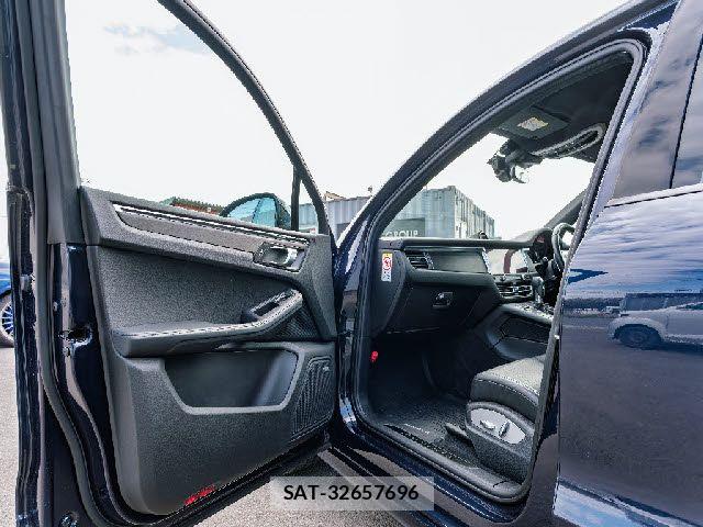 Porsche MACAN 2020-12 5875438-23