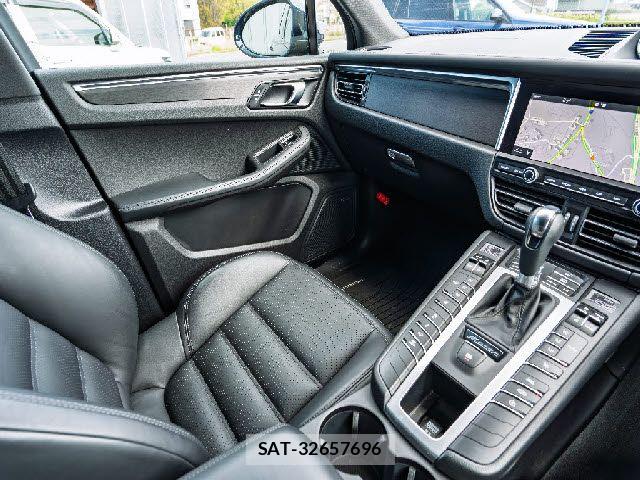Porsche MACAN 2020-12 5875438-25