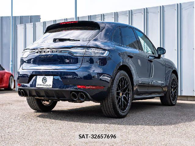 Porsche MACAN 2020-12 5875438-4