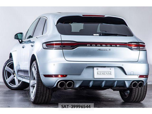 Porsche MACAN 2019-05 5875441-9