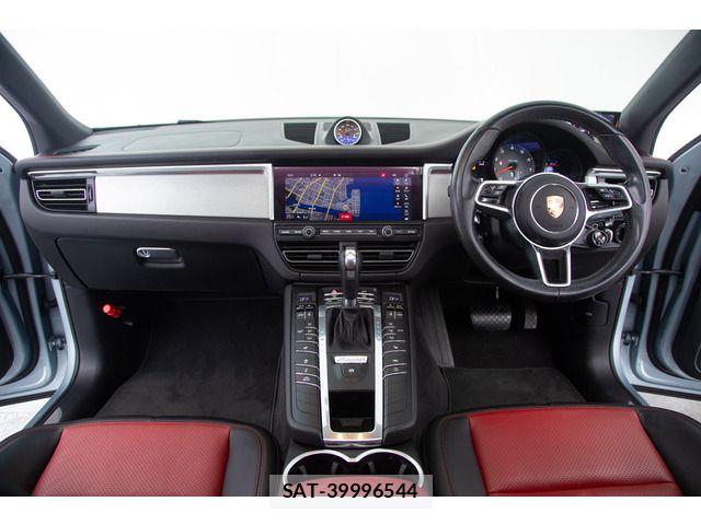 Porsche MACAN 2019-05 5875441-2