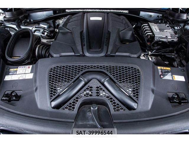 Porsche MACAN 2019-05 5875441-3