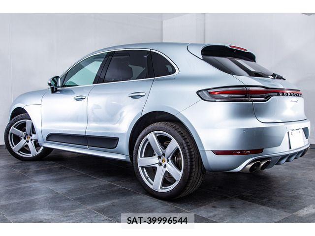 Porsche MACAN 2019-05 5875441-8