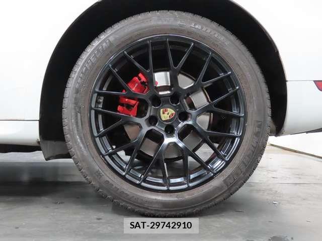 Porsche MACAN 2017-06 6016066-11