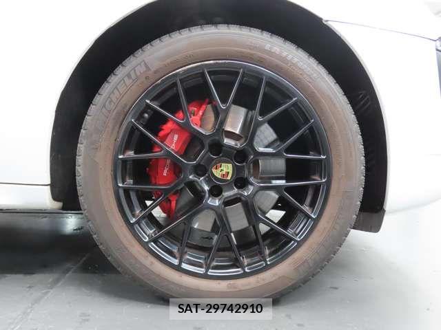 Porsche MACAN 2017-06 6016066-8