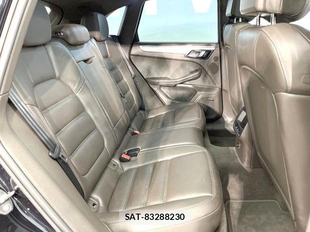 Porsche MACAN 2015-03 6016076-10