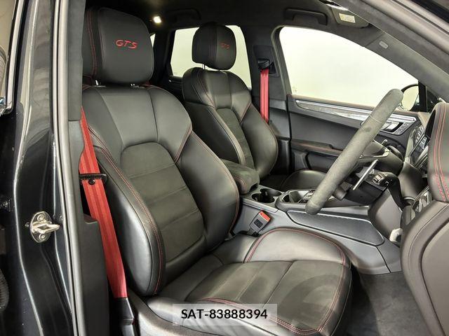 Porsche MACAN 2024-02 6016061-14