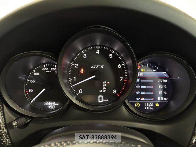 Porsche MACAN 2024-02 6016061-22