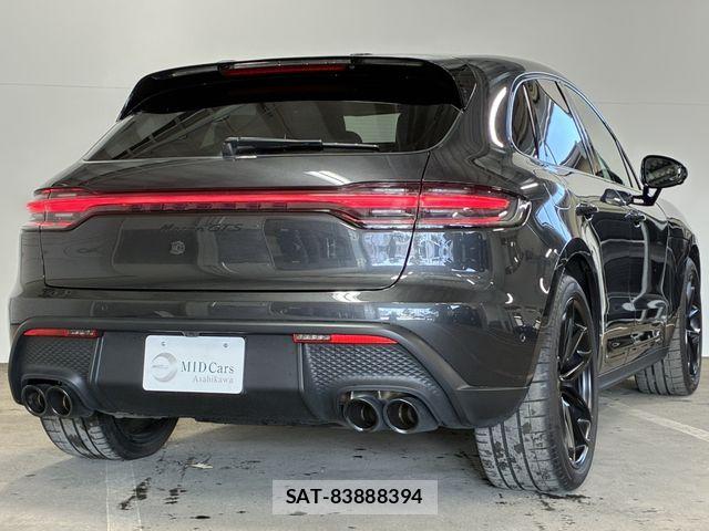 Porsche MACAN 2024-02 6016061-6