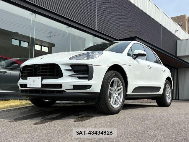 Porsche MACAN 2021-08 6016064-0