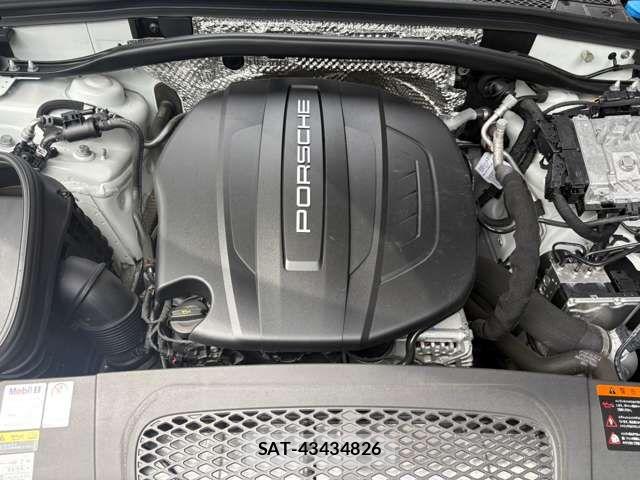 Porsche MACAN 2021-08 6016064-13