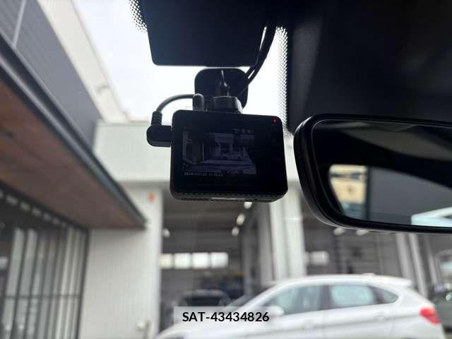 Porsche MACAN 2021-08 6016064-16