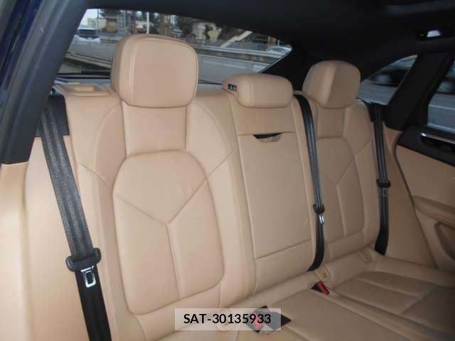 Porsche MACAN 2017-03 6246666-11