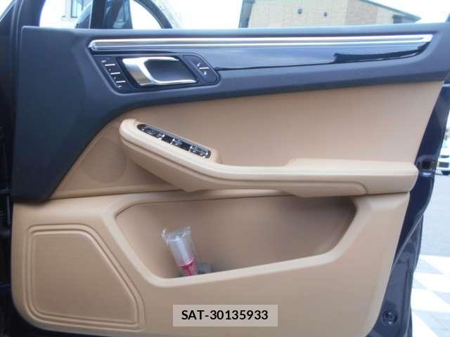 Porsche MACAN 2017-03 6246666-12