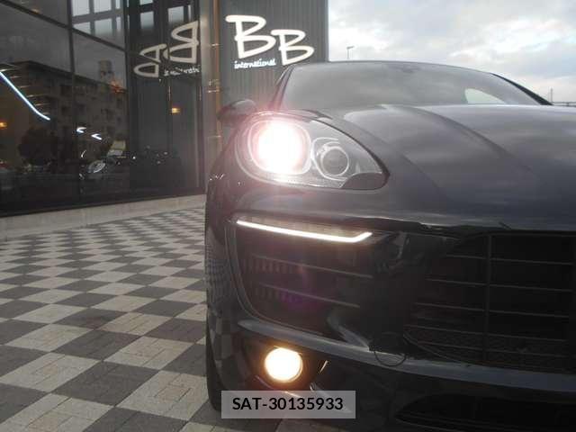 Porsche MACAN 2017-03 6246666-22