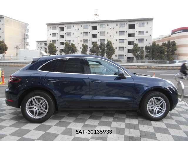 Porsche MACAN 2017-03 6246666-3