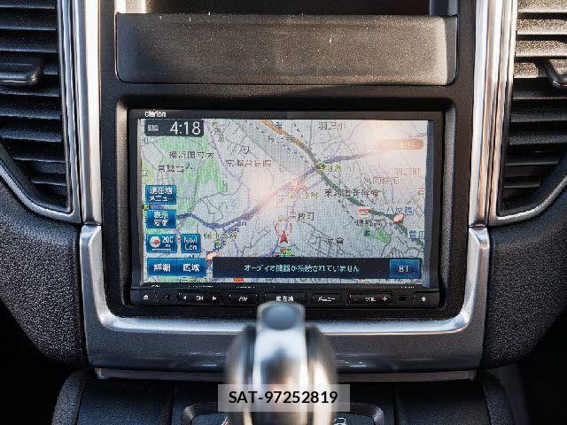 Porsche MACAN 2015-03 6246667-9