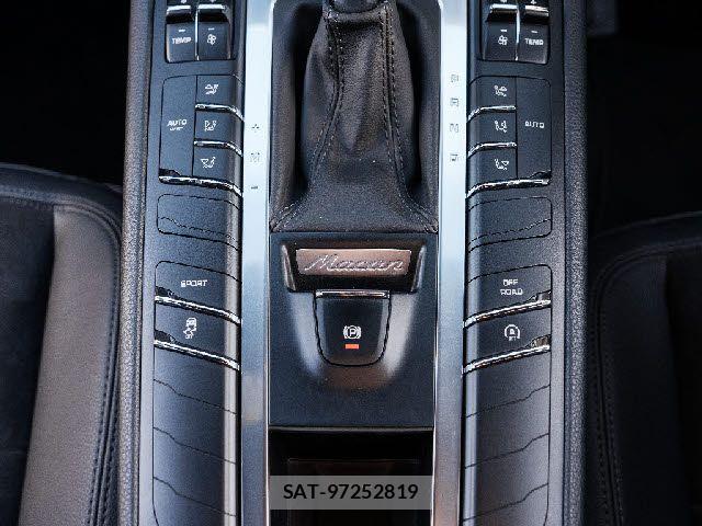 Porsche MACAN 2015-03 6246667-11