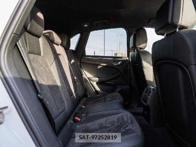 Porsche MACAN 2015-03 6246667-13
