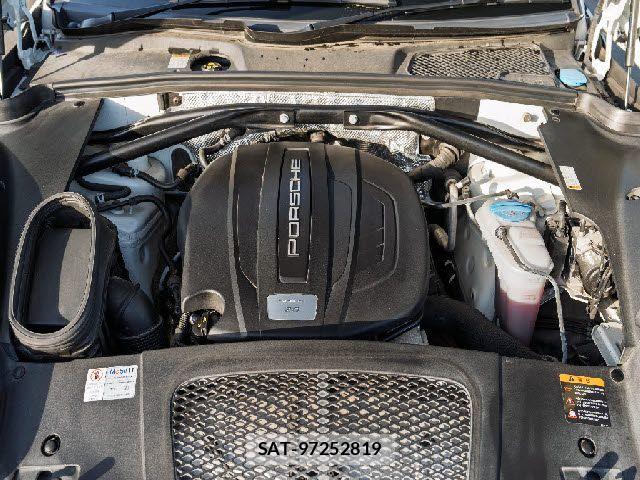 Porsche MACAN 2015-03 6246667-5