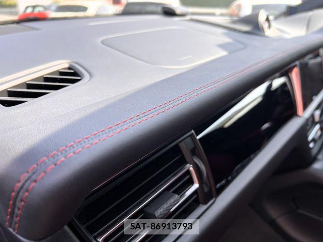 Porsche MACAN 2021-04 6272573-12