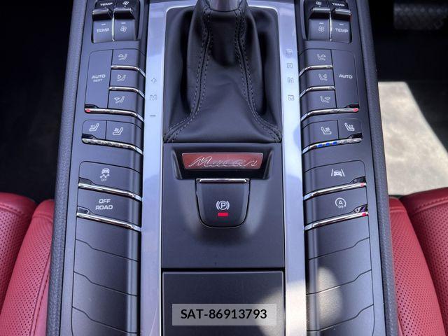 Porsche MACAN 2021-04 6272573-16