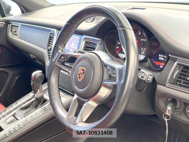Porsche MACAN 2016-07 6305908-11