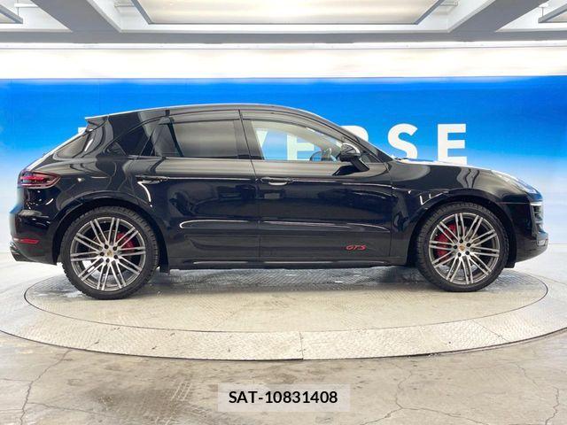 Porsche MACAN 2016-07 6305908-19