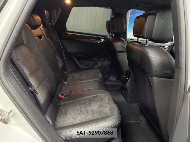 Porsche MACAN 2017-04 6527162-9