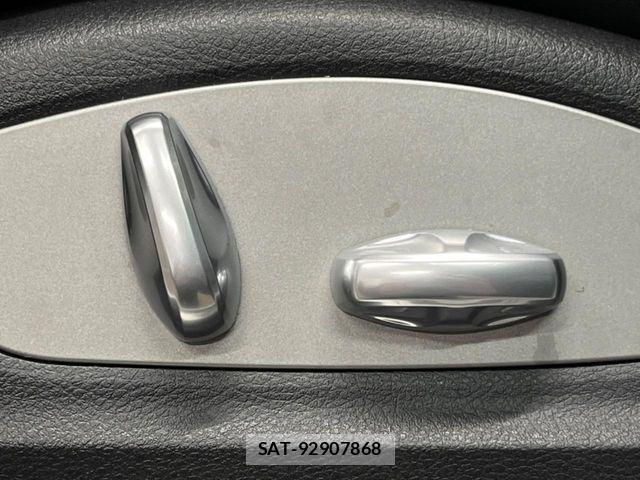 Porsche MACAN 2017-04 6527162-5