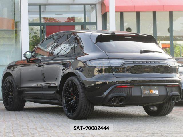 Porsche MACAN 2024-02 6546451-9