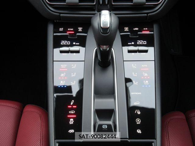 Porsche MACAN 2024-02 6546451-29