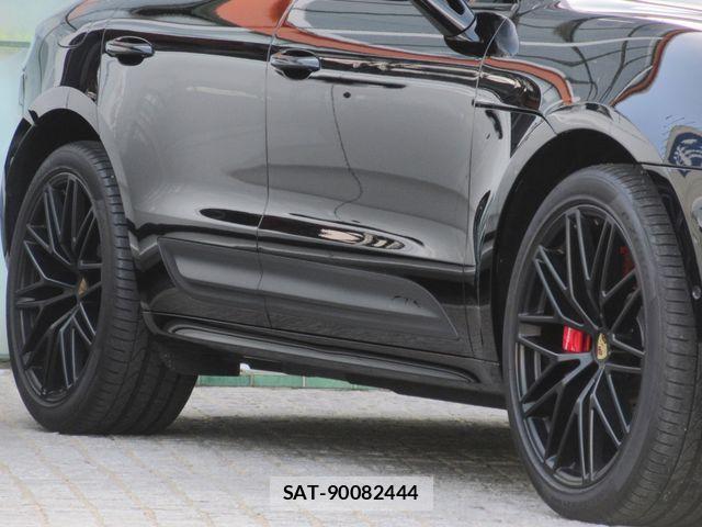 Porsche MACAN 2024-02 6546451-6