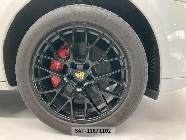 Porsche MACAN 2020-06 6614150-9