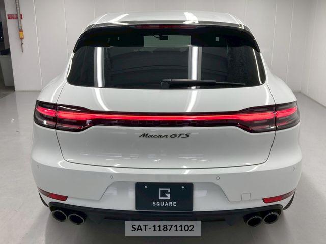 Porsche MACAN 2020-06 6614150-12